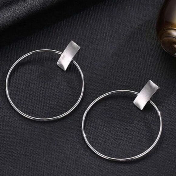 SILVER ROUND HOOP GEOMETRIC EARRINGS - Picture 1 of 3